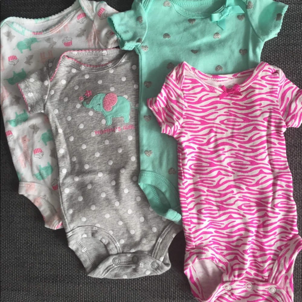 SOLD!!Bundle of newborn onesies
